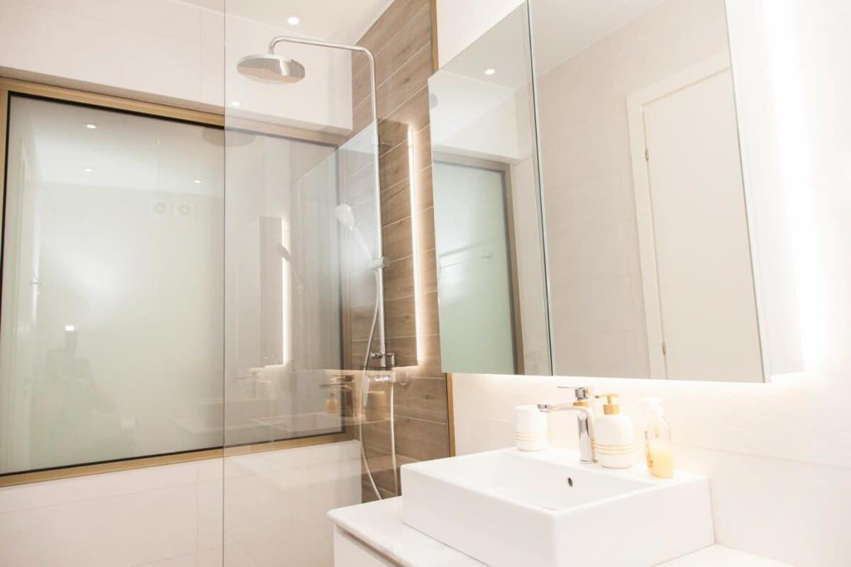 Comfortable 2 Bd Apt Near Sintagma Square アテネ エクステリア 写真